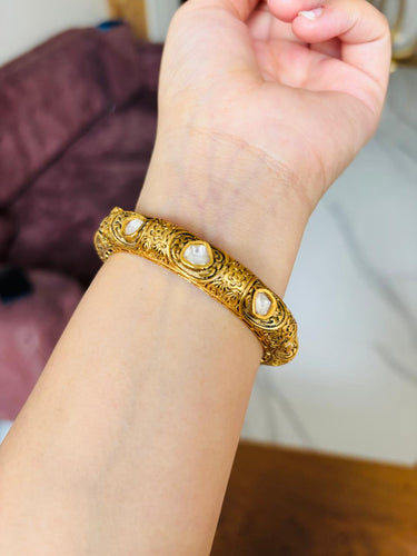 Gold Polki Bangle